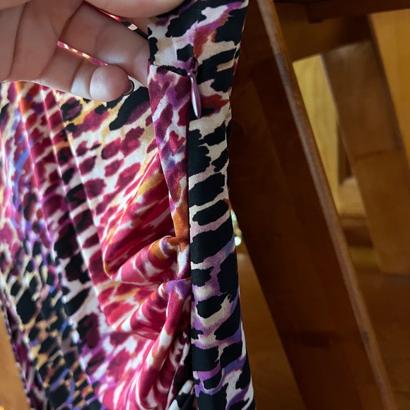 Dressbarn Printed Purple and Pink Ruched Sheath Dress | Size 4 - Picture 3 of 4